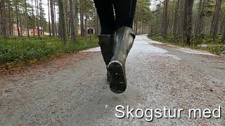 Skogstur med Nina