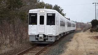 八戸線 キハ110系8435D「TOHOKU EMOTION」　種差海岸駅通過 2018年2月17日