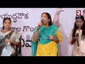 గద్దరన్న పై పాటలతో దుమ్ము రేపిన పుష్పక్క folk singer pushpaka tribute to praja gayakudu gaddar rtv