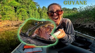 Elle pêche des poissons préhistoriques en Amazonie Française ! - Guyane 2023 Ep1