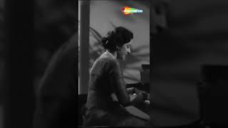कोई आया धड़कन कहती है Koi Aaya Dhadkan Kahti Hai | Asha Bhosle, Nargis | Lajwanti (1958) #ytshorts