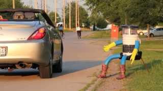 HitchBOT Robot Traveling Alone Across Canada About (6,084km)