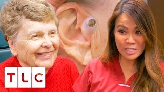 Dr. Lee Removes A Massive 55 Year Old Blackhead! | Dr. Pimple Popper