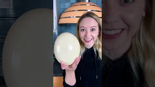 Большая еда вкуснее? | страусиное яйцо VS куриное яйцо | Огромная яичница