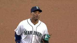 OAK@SEA: Cano makes a tough play to retire the side