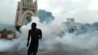 Mali police use tear gas on protesters