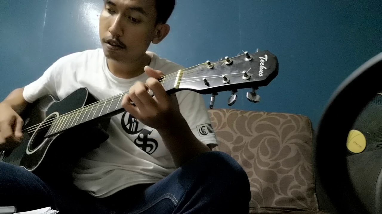 Musafir Rindu Cover By Ikram - YouTube