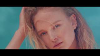 La Mania | Spring Summer | Featuring Polychrome 'Final Kiss'