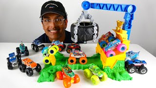 Win Or Get Crushed Hot Wheels Monster Trucks Rhinomite Charging Challenge, Colors Toy for Children