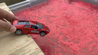 Cars Fall In The Water Welly Cars #7 : Rose Powder
