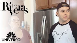 Jenicka pranks Johnny with his phone | The Riveras | Universo