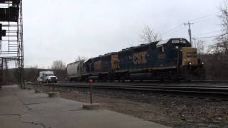 HD: CSX B740 Rolls Past the Thermite Welding Work Zone