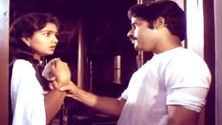 എനിക്കിവിടെ പത്താളെ കൂട്ടാൻ വലിയ പ്രശ്നമൊന്നുമില്ല| Daivatheyorthu | Malayalam Movie Scene | Urvashi