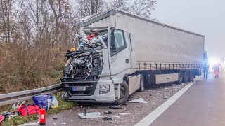 [MASSIVE ZERSTÖRUNG] 40-TONNER KRACHT IN PANNEN-LKW - Fahrerhaus total zertrümmert - BERGUNG AUF A5