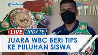 Pulang Kampung, Juara WBC Ongen Saknosiwi Bagikan Tips Kepada Puluhan Siswa di Ambon