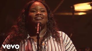 Tasha Cobbs Leonard - Dove's Eyes (Live At Passion City Church)