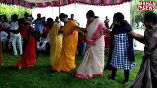 Adilabad District Collector Dance With Tribal People | MAHAA NEWS