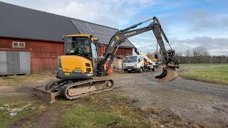 Köp Grävmaskin Volvo ECR50D med tiltrotator och 3 skopor på Klaravik