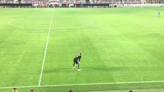 Dinamo Kiev vs Aris Thessaloniki (Dinamo goalkeeper Georgi Bushchan encouraging his team mates)