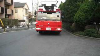 fire engine 消防車、はしご車