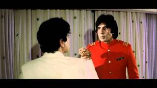 Hindi Film - Namak Halaal - Drama Scene - Amitabh Bachchan - Shashi Kapoor - Namak Halal Arjun
