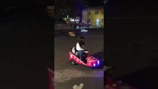 某大學狂學生包場斗六夜市碰碰車