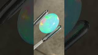 22094-crystal-opal-welo-ethiopia-4.3-ct-cabochon-ravenstein