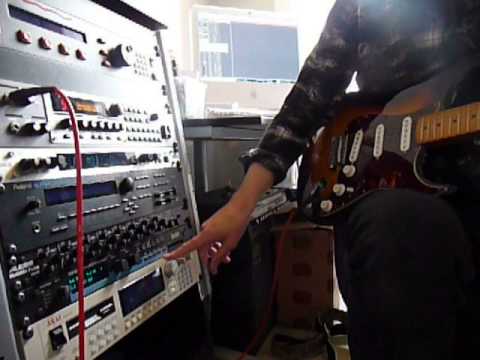 U2 - The Edge - Guitar Tone Guide - YouTube