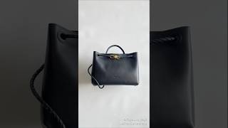 BOTTEGA VENETA 首發釋出🔥新品Andiamo平紋款 中號「黑色」⚠️真正獨家🇫🇷Bristol原廠胎牛皮⚠️正品金釦⚠️35x26x12cm