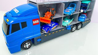 はたらくくるまのトミカのミニカーを開封してコンボイへ収納します☆Work car's Tomica miniature cars are opened and stored in the convoy