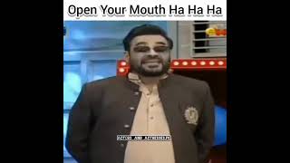 Amir liaqat singing a poem "baby baby yes mama" #pakistanistories