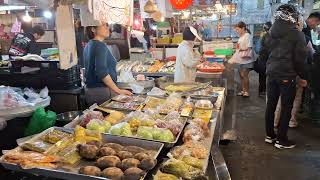 20241208 16:12-01 英語介紹傳統市場-here is the traditional market of Taiwan. It's our life style and culture