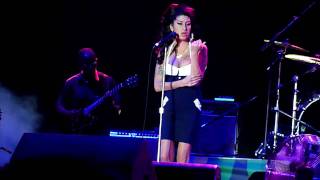 Amy Winehouse - "I'm On The Outside (Looking In)" (cover) HD @ Arena Anhembi, São Paulo, Brazil