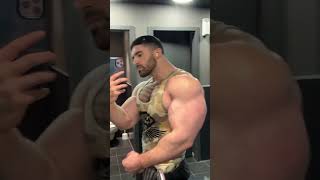 Godly muscle bull giant Dima Ramanov flexing in mirror @dimaramonovofficial