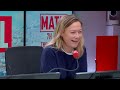 caroline vigneaux parle de ses traumatismes avec humour sur scène