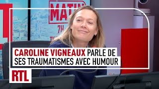 Caroline Vigneaux parle de ses traumatismes avec humour sur scène