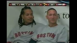 Manny Ramirez acariciando a Julián Tavares 🤣