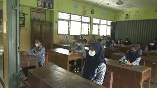 Smapta Mobile Learning Facillity ke SMPN 1 Girimulyo