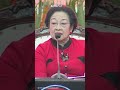 Momen Megawati Bentak Airin