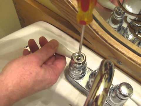 Part 1 of 2: How to Fix a Dripping Faucet Part 1 of 2: How to Fix a Dripping Faucet