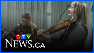 Hundreds of Montrealers gathered to celebrate its Irish community