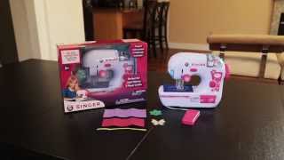 Singer Zig Zag Chainstitch Sewing Machine - A2207 (Unboxing and Battery Installation)