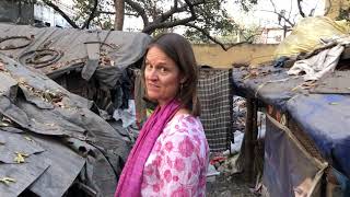 What does the slum in Kolkata look like?