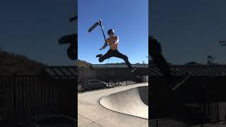 INSANE SCOOTER TRICK!!🤯🛴🛴(RAW CLIP) #shorts #scooter #scootering