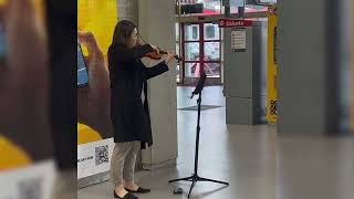 Violinist Yuri Kye Live at San Francisco Caltrain Station