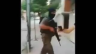 Polis özel harekat baskın