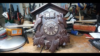 Repairing a 1950s Poppo musical cuckoo clock for Lisa Part 1 of 3