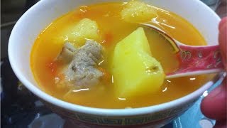 番茄薯仔排骨湯 Tomato and potato soup