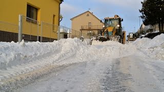 Zimní údržba rozděluje Žďáráky. Stěžovatelé plní dotazovnu města, vedení úklid sněhu hájí