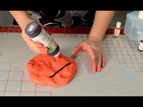 How to Color Fondant & Gum Paste Using Gel Food Coloring How to Color Fondant & Gum Paste Using Gel Food Coloring